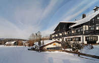 Winter in Zwiesel im Bayerischen Wald (Auch im Winter ist die Glasstadt Zwiesel im Bayerischen Wald ein lohnenswertes Urlaubsziel, während ihres Aufenthalts im Hotel Sonnenhof.)