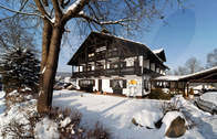 Der Sonnenhof im Winter Mitten im Bayerischen Wald (Eine romantische Winterlandschaft im herrlichen Bayerischen Wald wartet rund um das Hotel Sonnenhof auf Sie.)